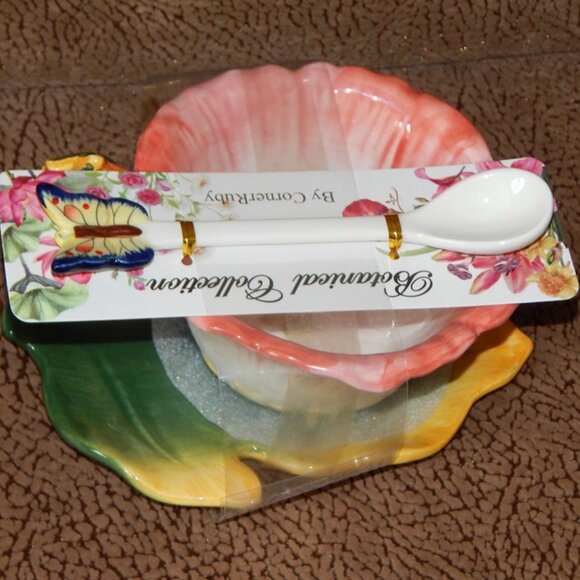 Corner Ruby Botanical Collection White Flower Shape Teacup Leaf Saucer Spoon NWT - Picture 4 of 13